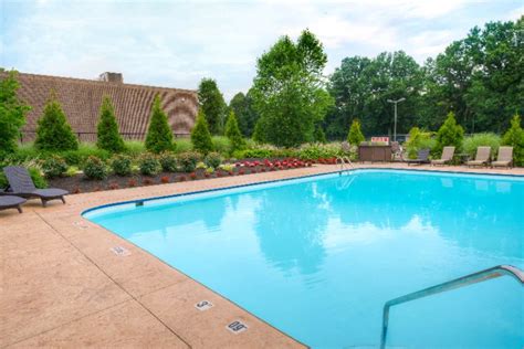 cheap hotels in freehold nj